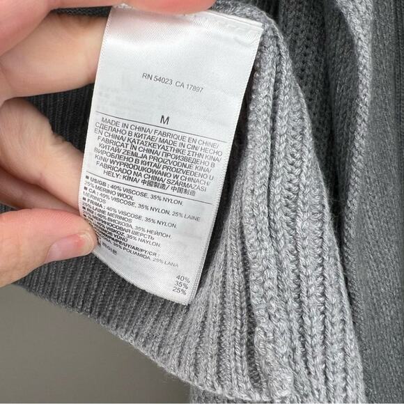 Banana Republic Merino Wool Cardigan Size Medium - Picture 5 of 5